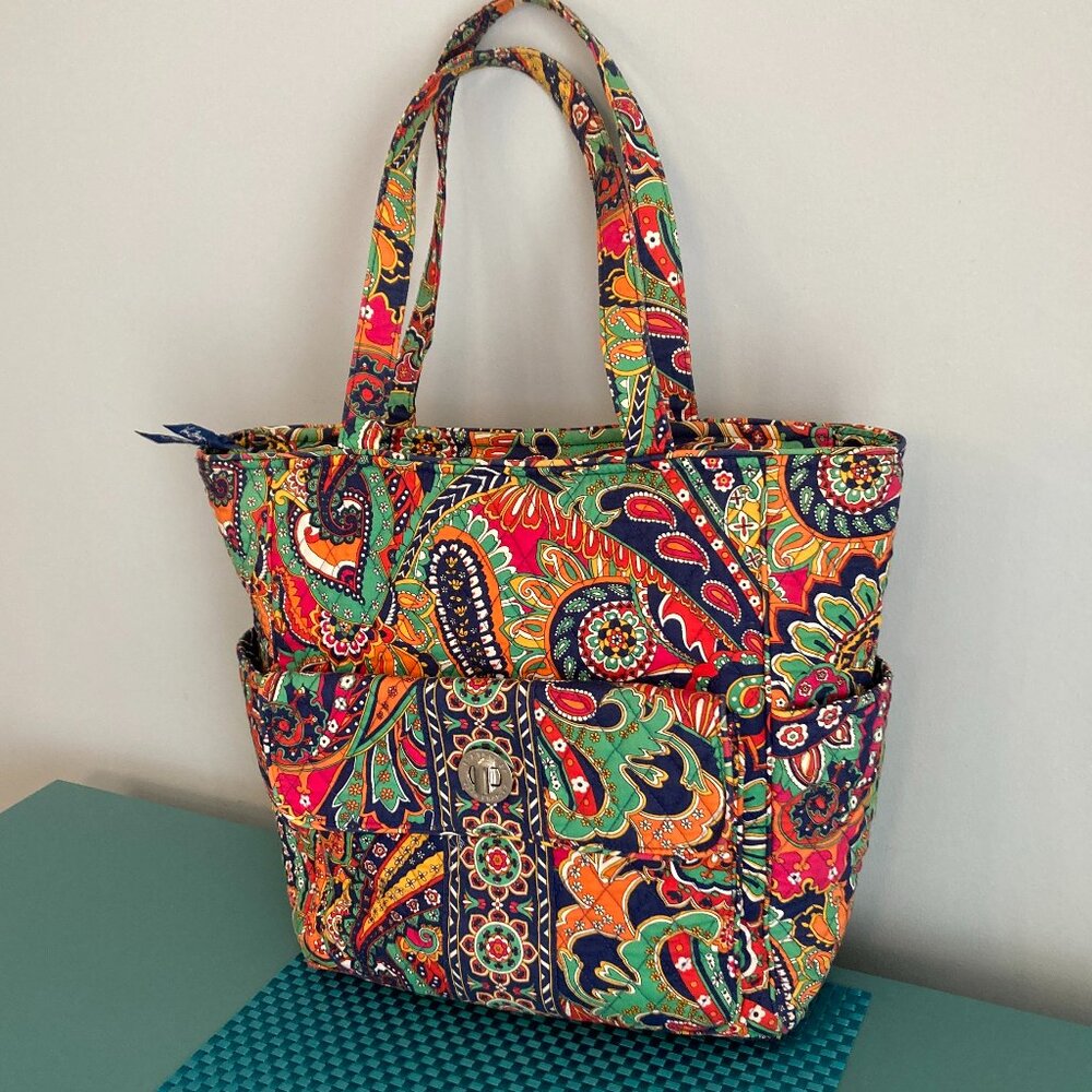 Vera Bradley Large Zip Tote Travel Bag EUC Rare Disc. Turn Lock Pocket